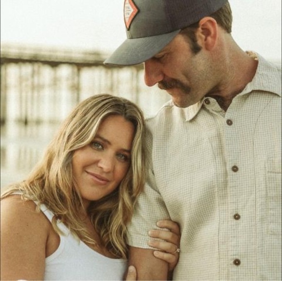 Meet your Posher, Ashley - Picture 1 of 1